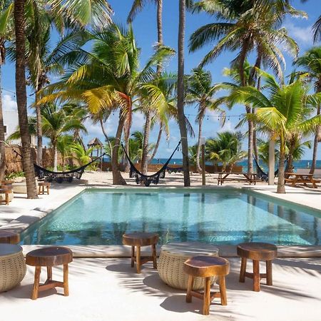 Hotel Selina Poc Na Isla Mujeres Extérieur photo