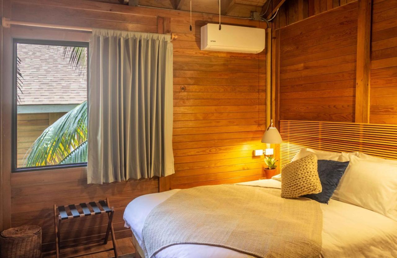 Hotel Selina Poc Na Isla Mujeres Extérieur photo