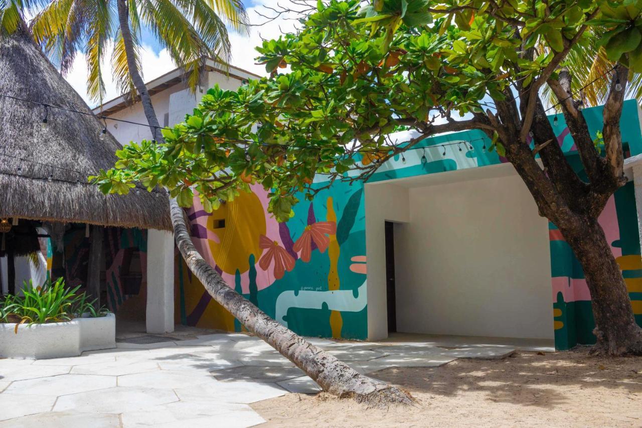 Hotel Selina Poc Na Isla Mujeres Extérieur photo
