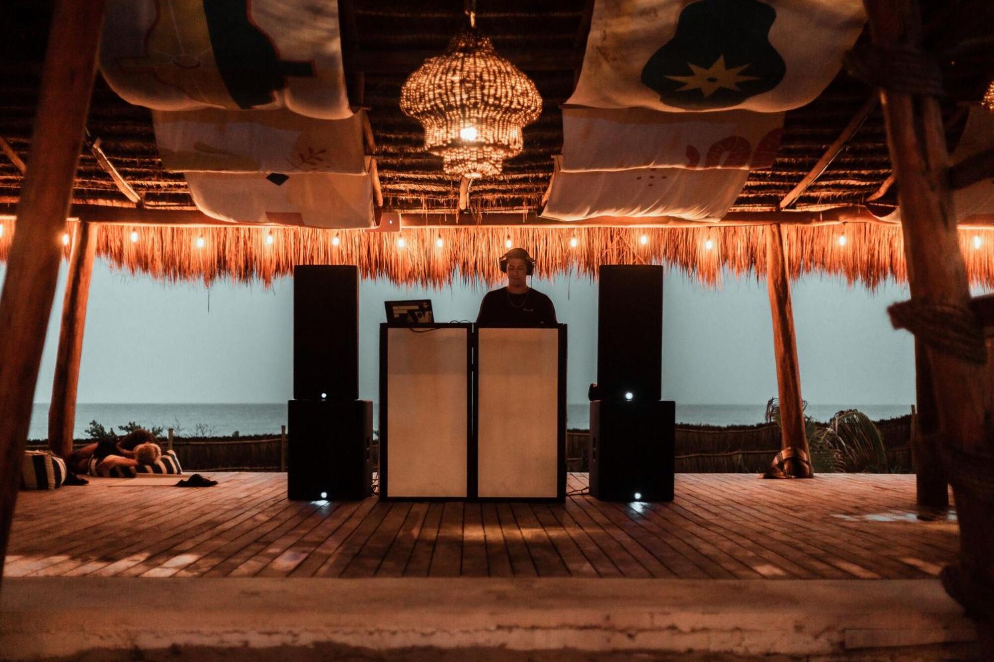 Hotel Selina Poc Na Isla Mujeres Extérieur photo